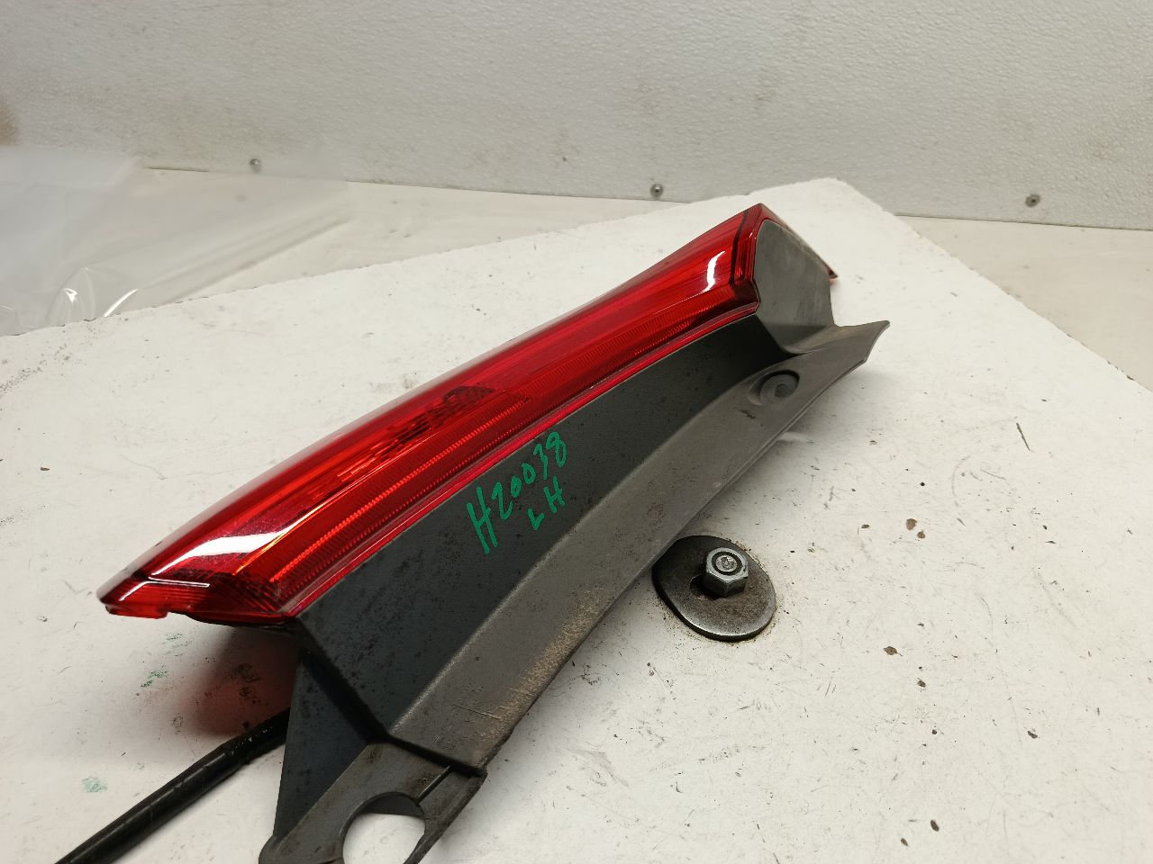 Part image 3