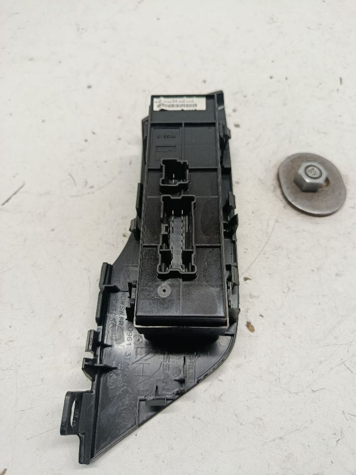 Used 2016 Nissan ALTIMA w/o passenger side automatic up and down window - Stock #H20089