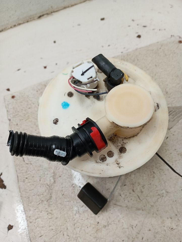 2010 Toyota COROLLA Fuel Pump