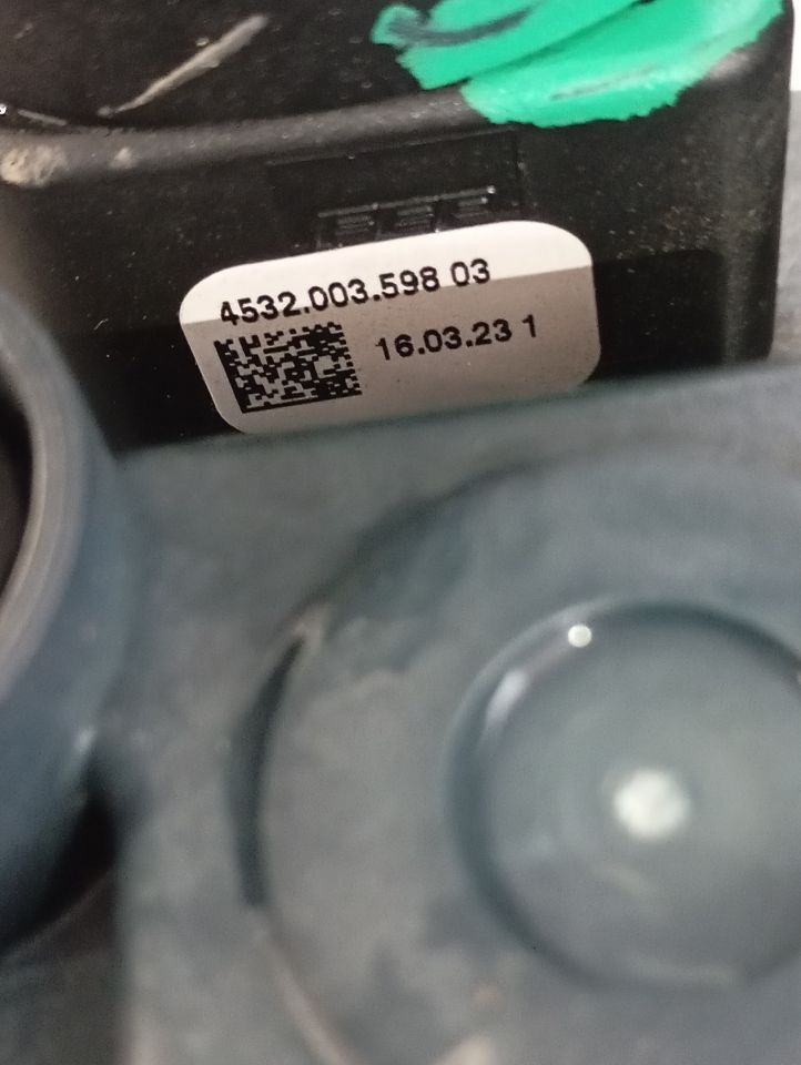 Part image 7