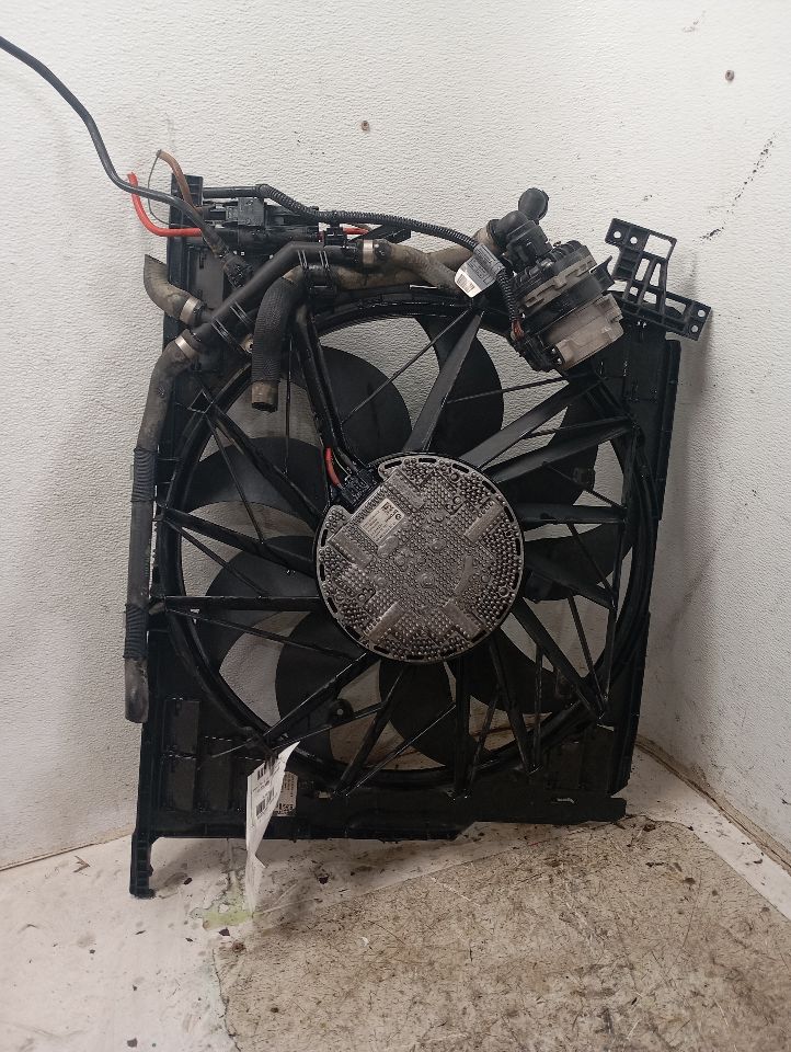 2015 BMW BMW 750i Rad Cond Fan Motor