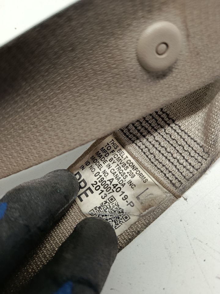 Used 2014 Toyota COROLLA retractor - Stock #H20110