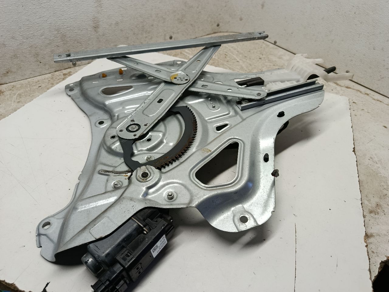 Part image 3