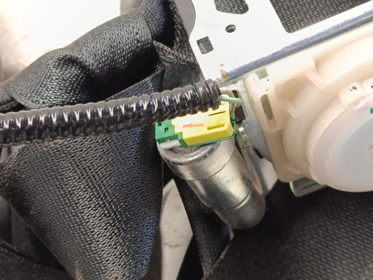 Used 2019 Honda CIVIC retractor - Stock #H20120