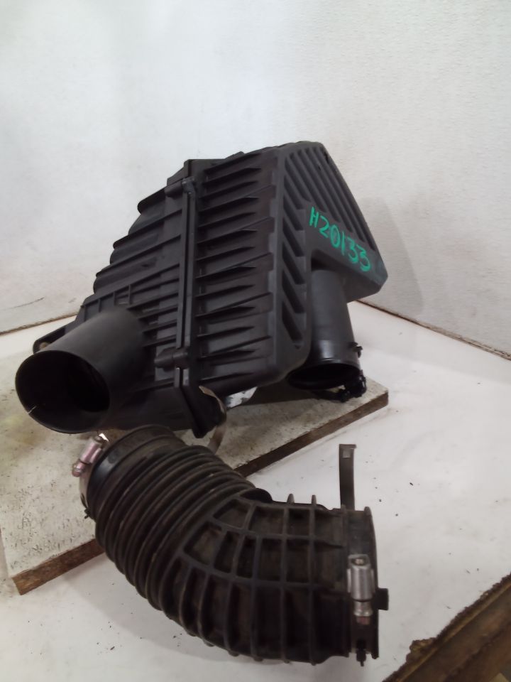 2023 General Motors ACADIA Air Cleaner