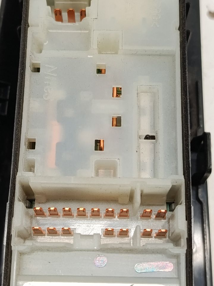 Part image 8