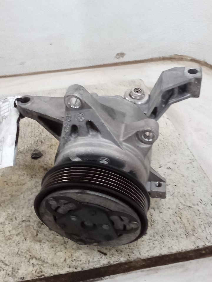 2013 Subaru XV CROSSTREK AC Compressor