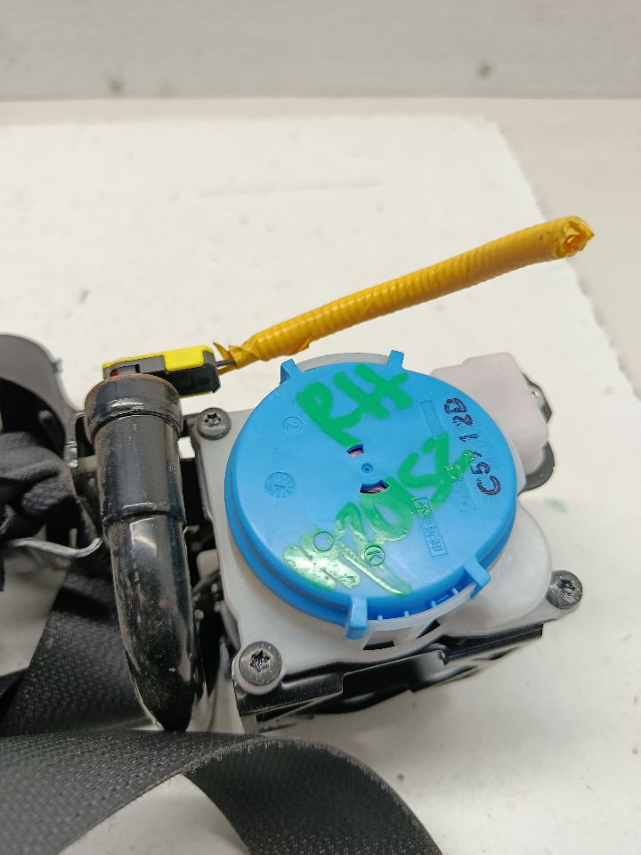 Used 2016 Kia SOUL retractor - Stock #H20152