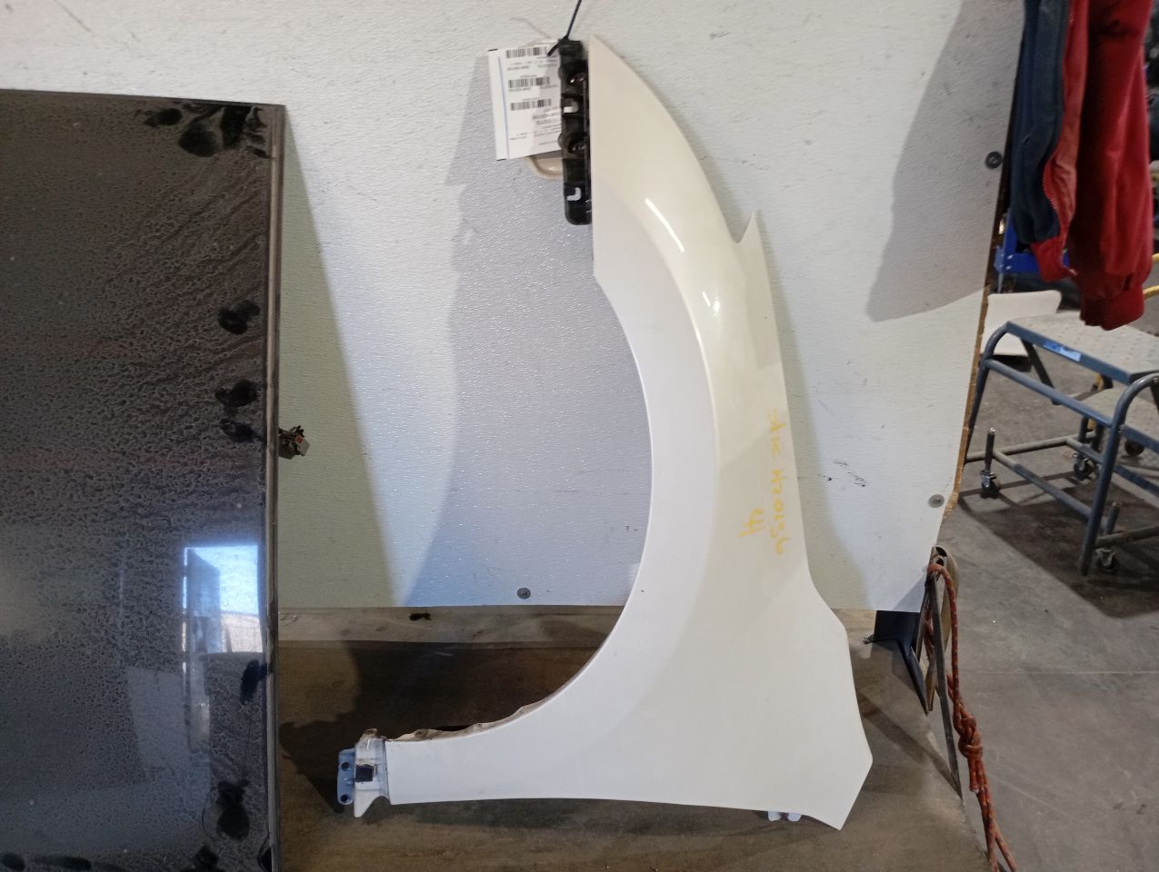 Part image 3