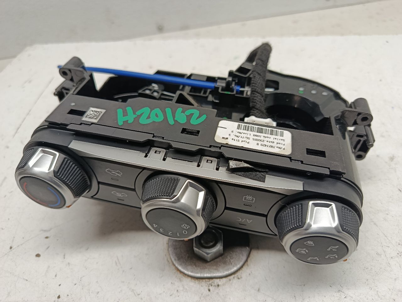Part image 3