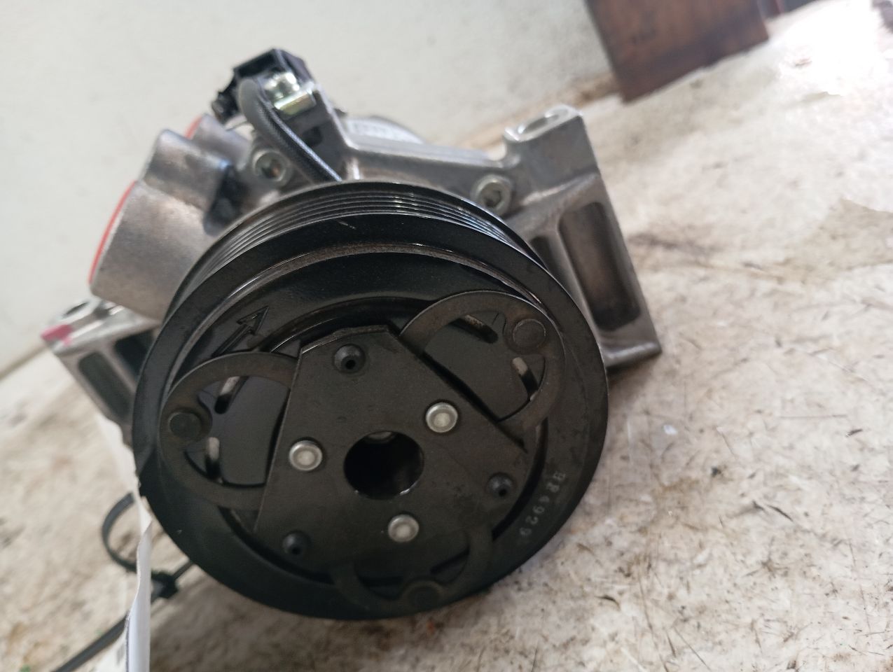 Part image 3