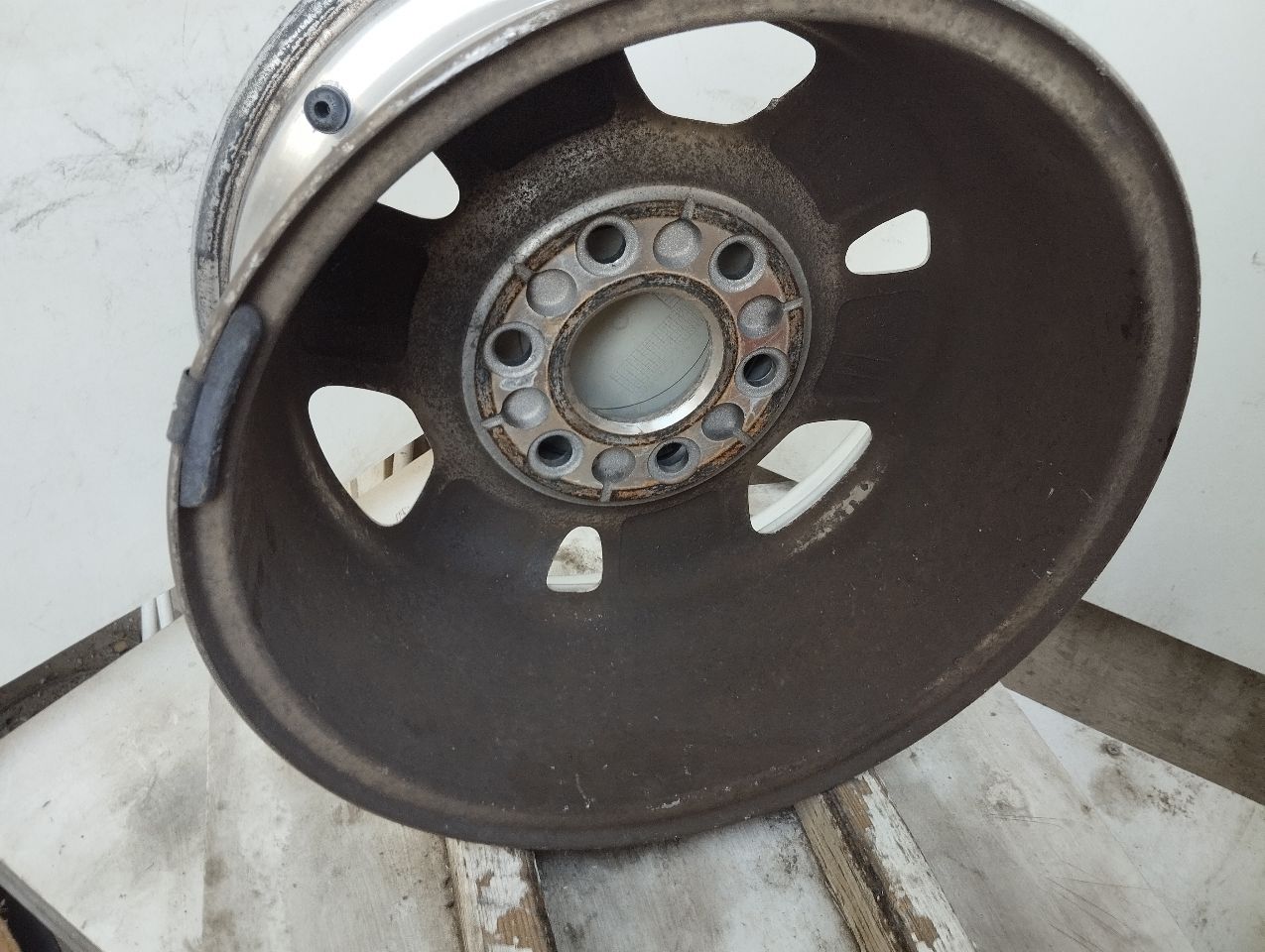 Part image 3