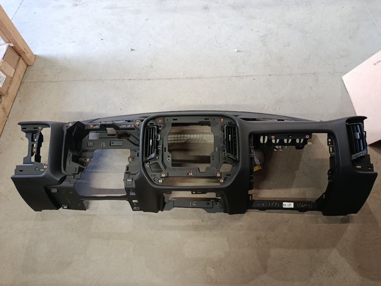 Part image 1