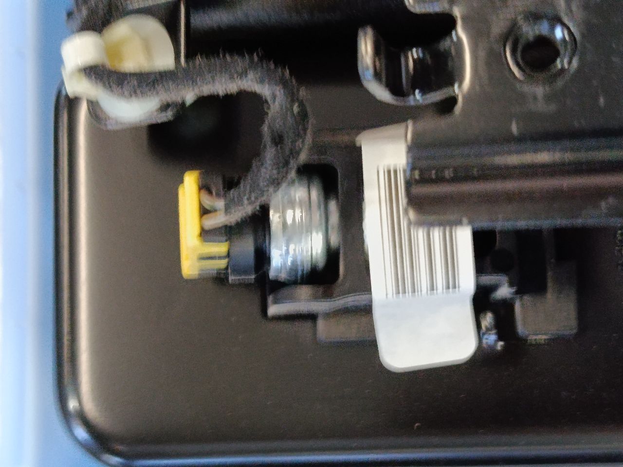 Part image 9