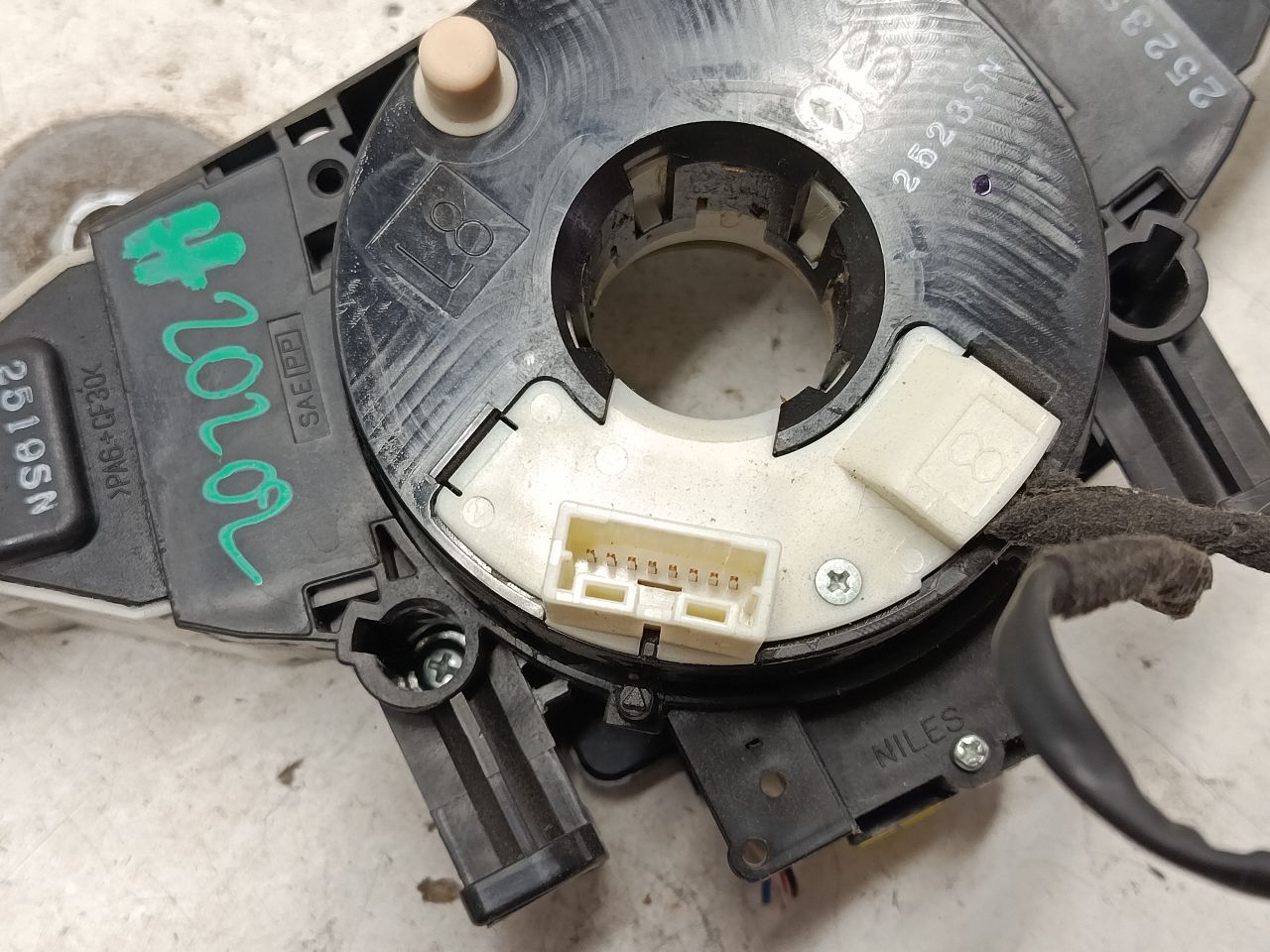 Part image 3