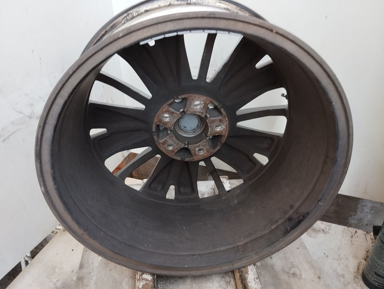 Part image 3