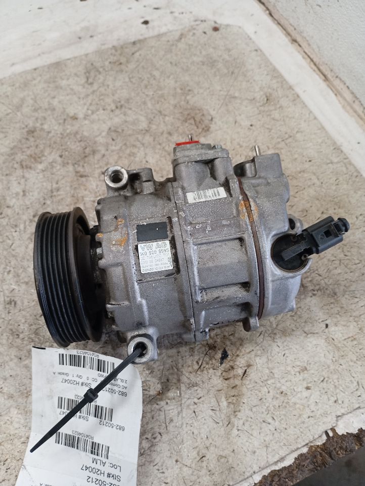 2011 Volkswagen GOLF GTI AC Compressor