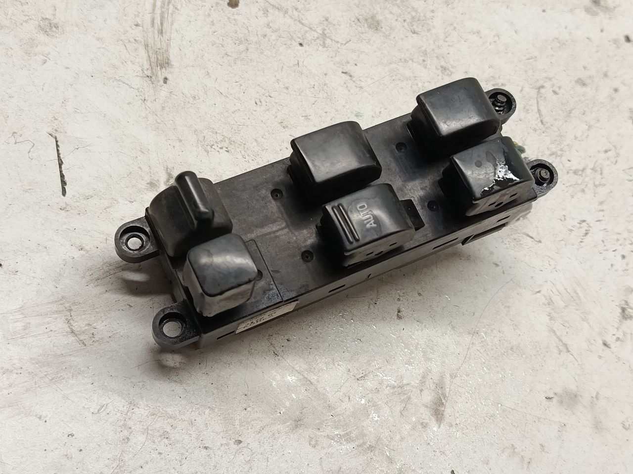 2003 Nissan XTERRA Front Door Switch