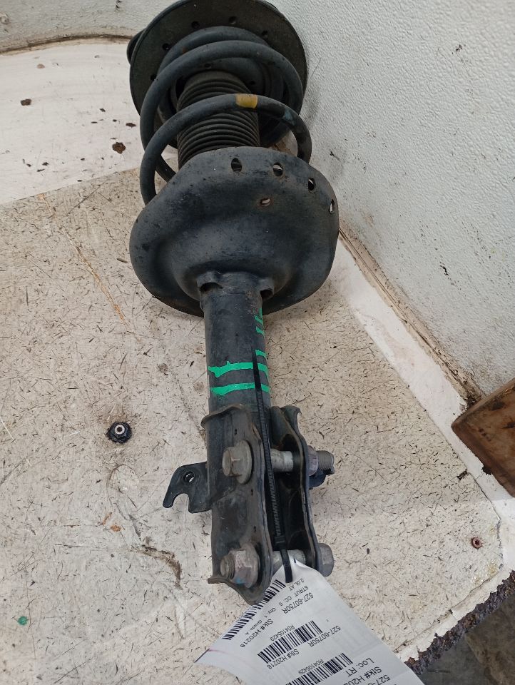 2013 Subaru IMPREZA Strut