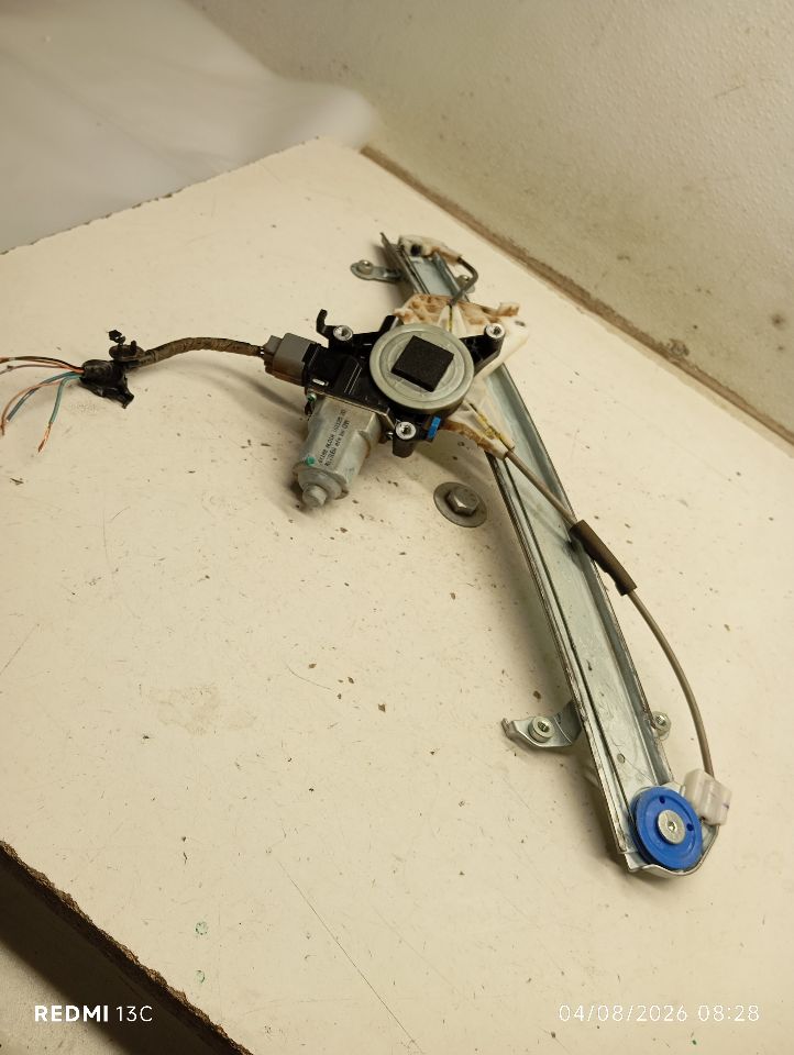 Part image 4