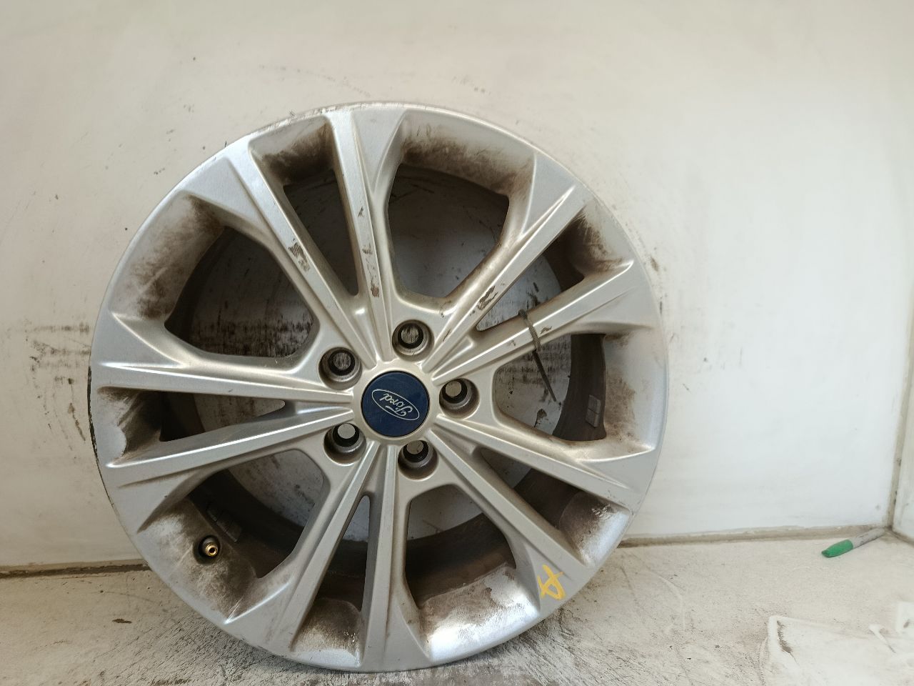 2019 Ford ESCAPE Wheel