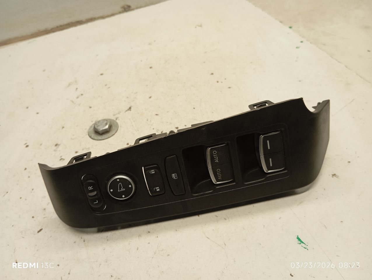 Part image 1