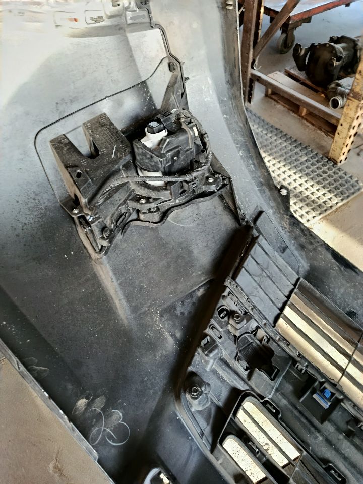 Part image 7