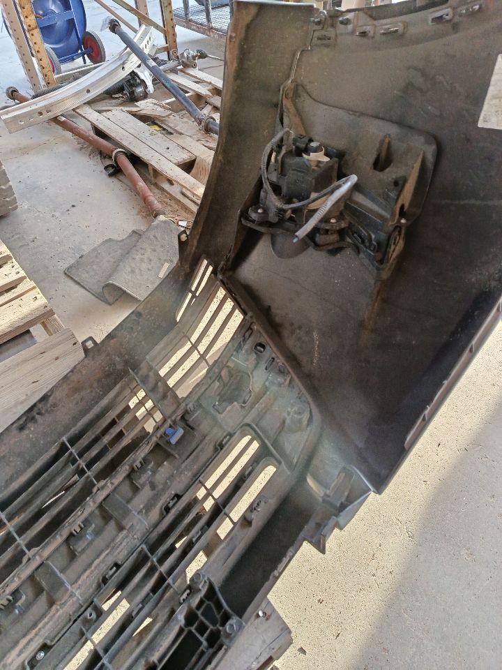 Part image 8