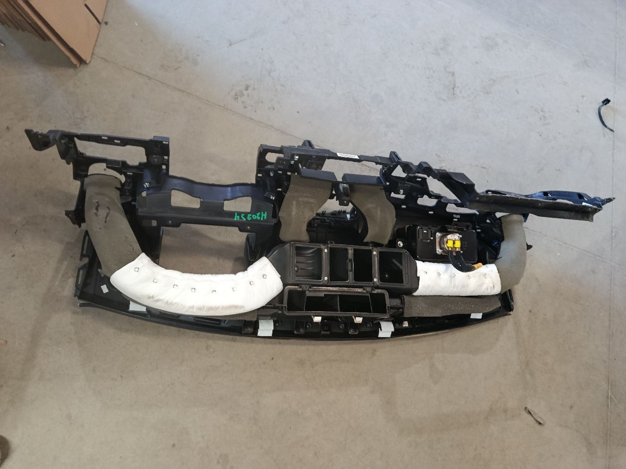 Part image 6