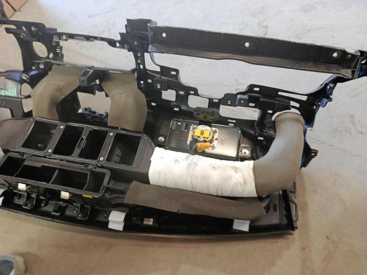 Part image 3