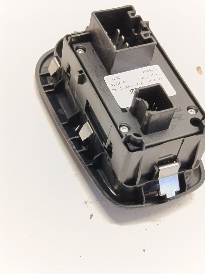Used 2017 Ford TRANSIT 150 Front Door Switch - Stock #H20346