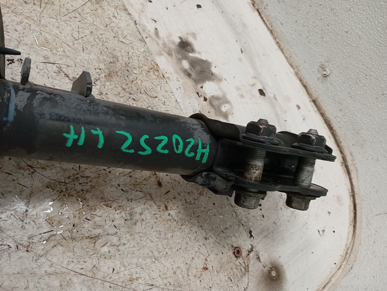 Part image 3
