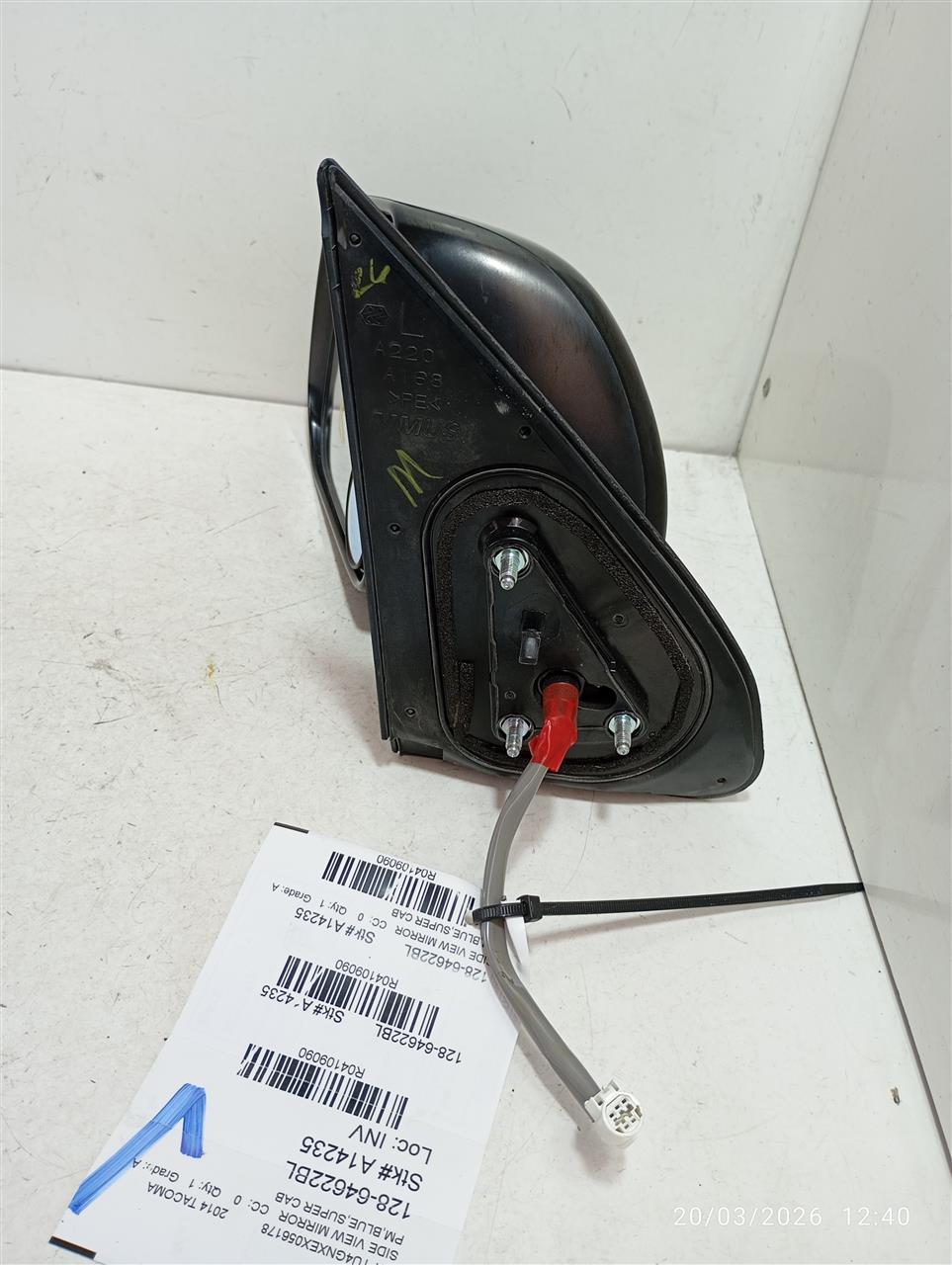 Used 2014 Toyota TACOMA signal lamp (painted) - Stock #A14235