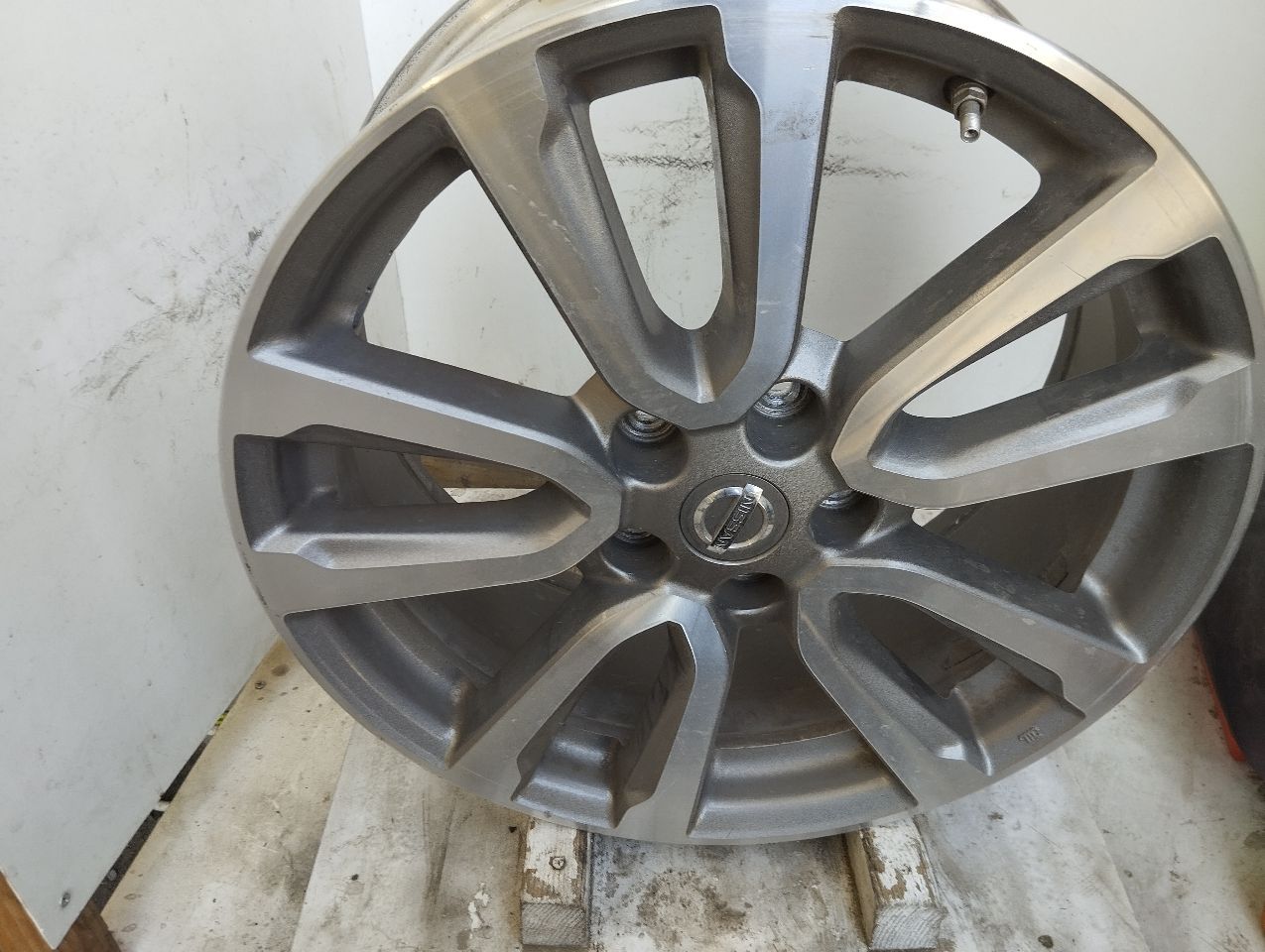 Part image 1