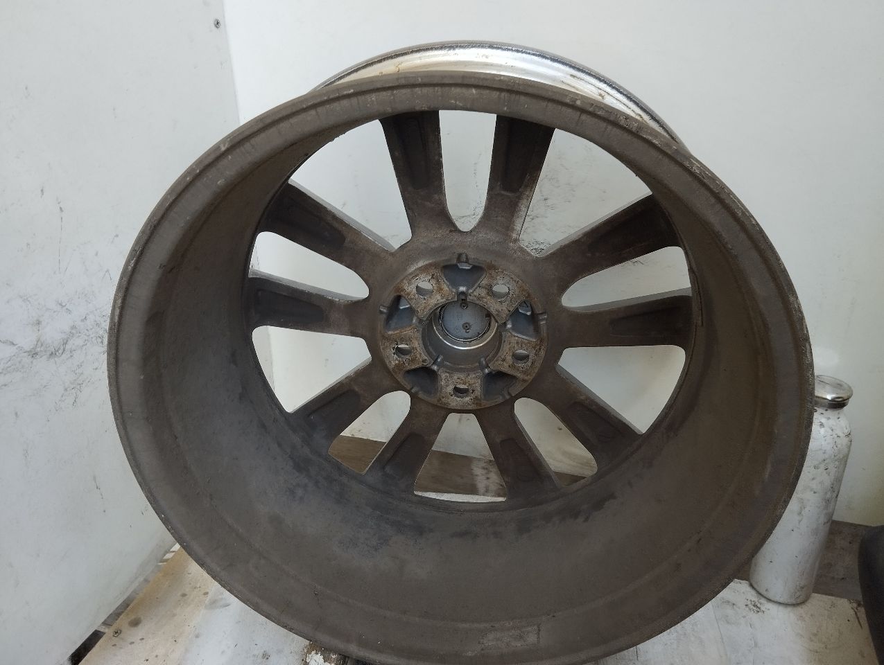 Part image 3