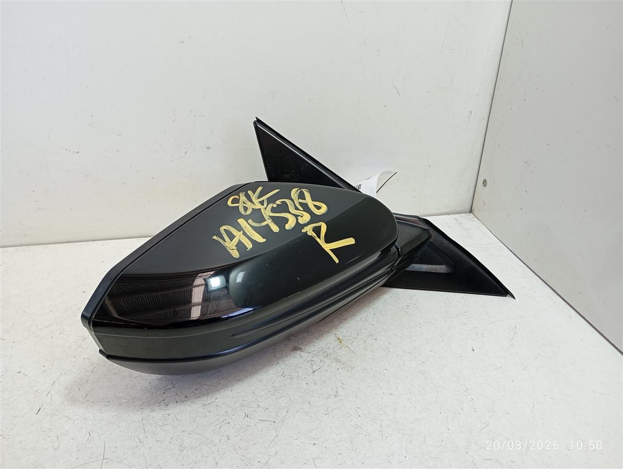 Part image 3