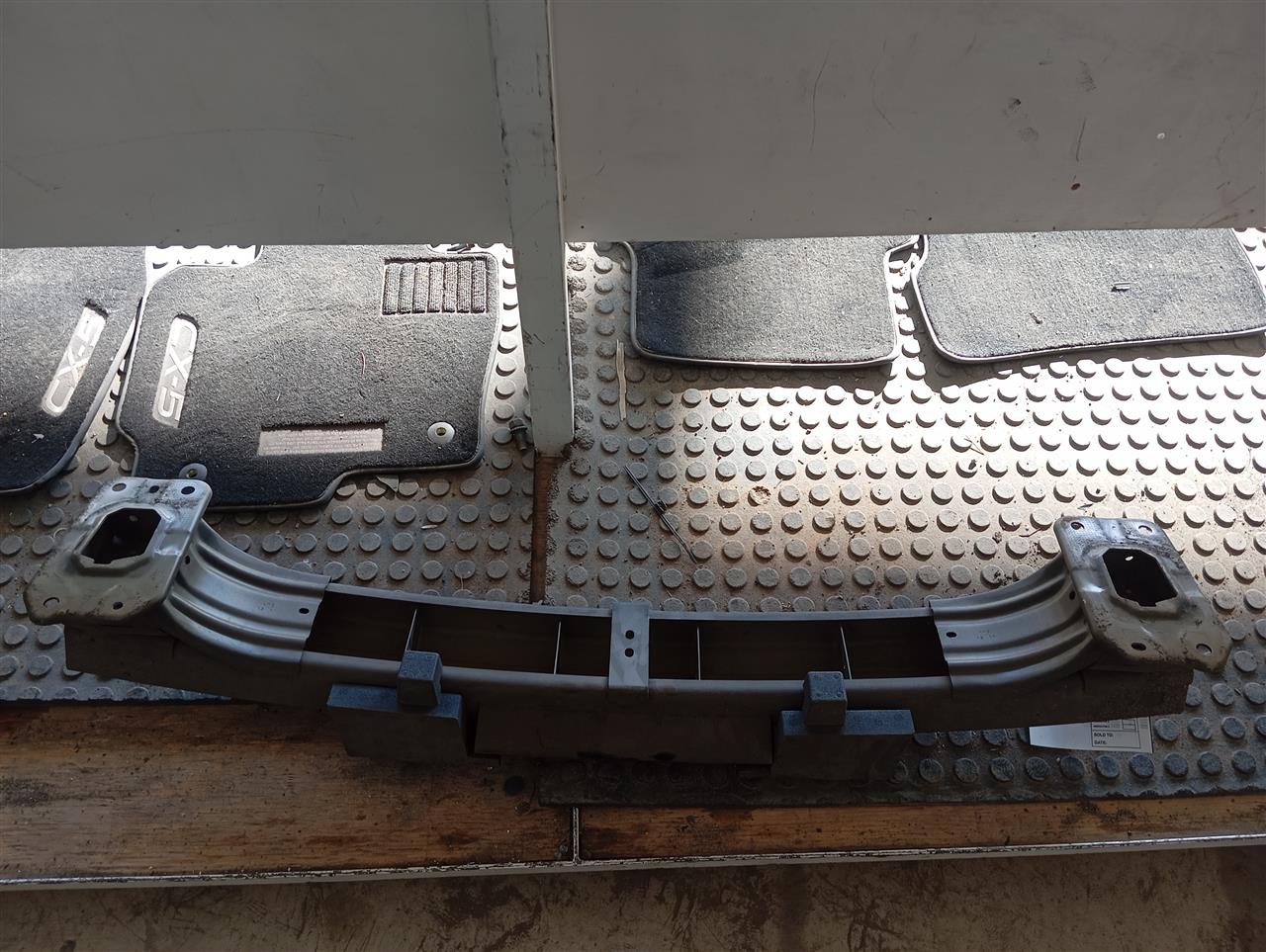 Part image 4