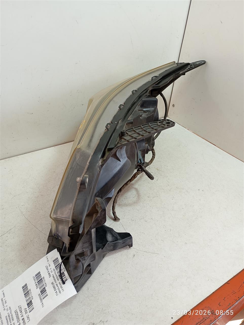 Part image 3
