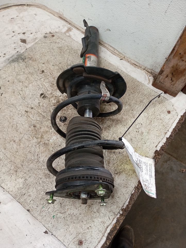 2022 Nissan SENTRA Strut