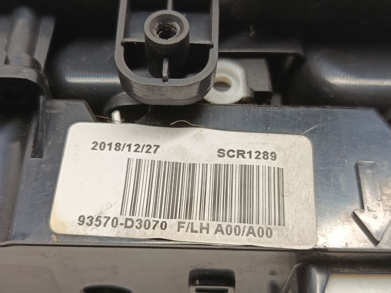 2019 Hyundai TUCSON Front Door Switch