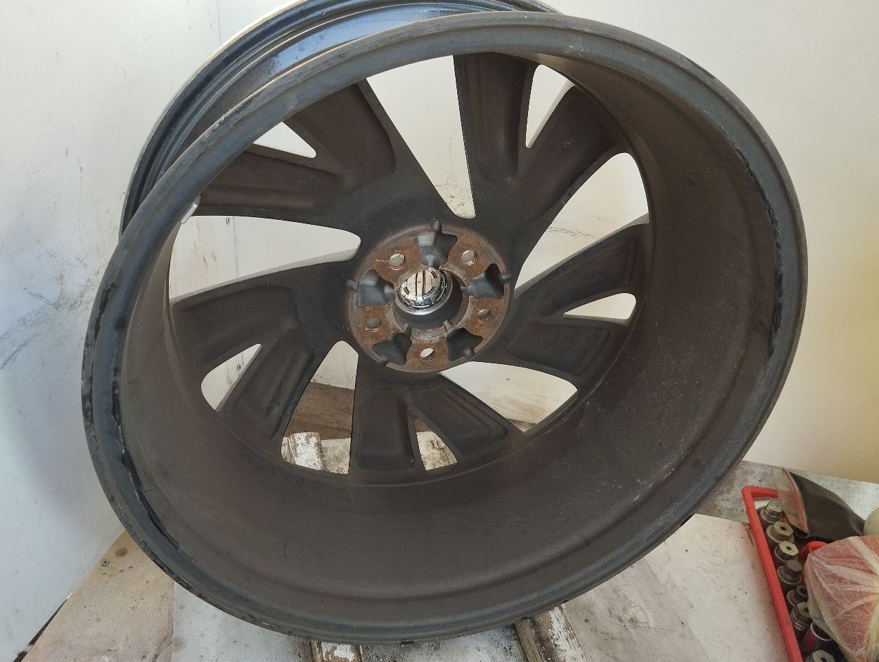 Part image 3