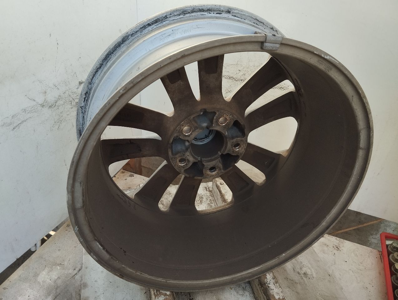 Part image 3
