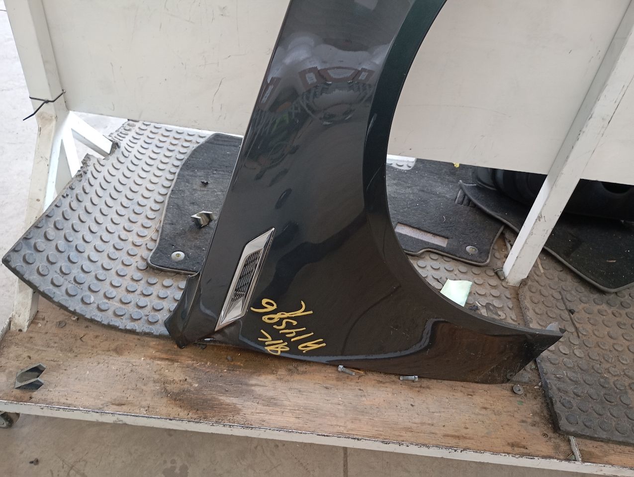 Part image 8