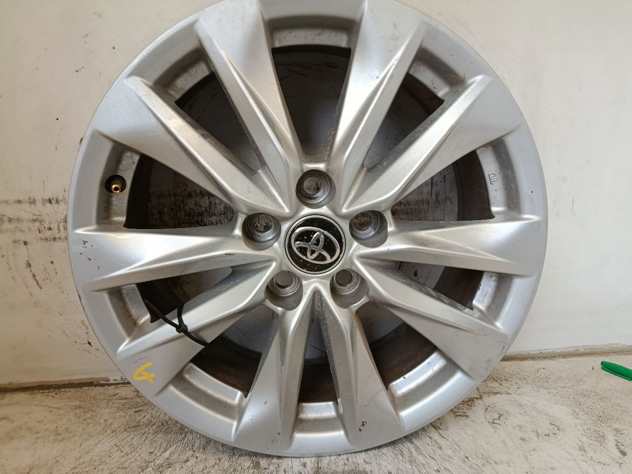 2023 Toyota COROLLA CROSS Wheel