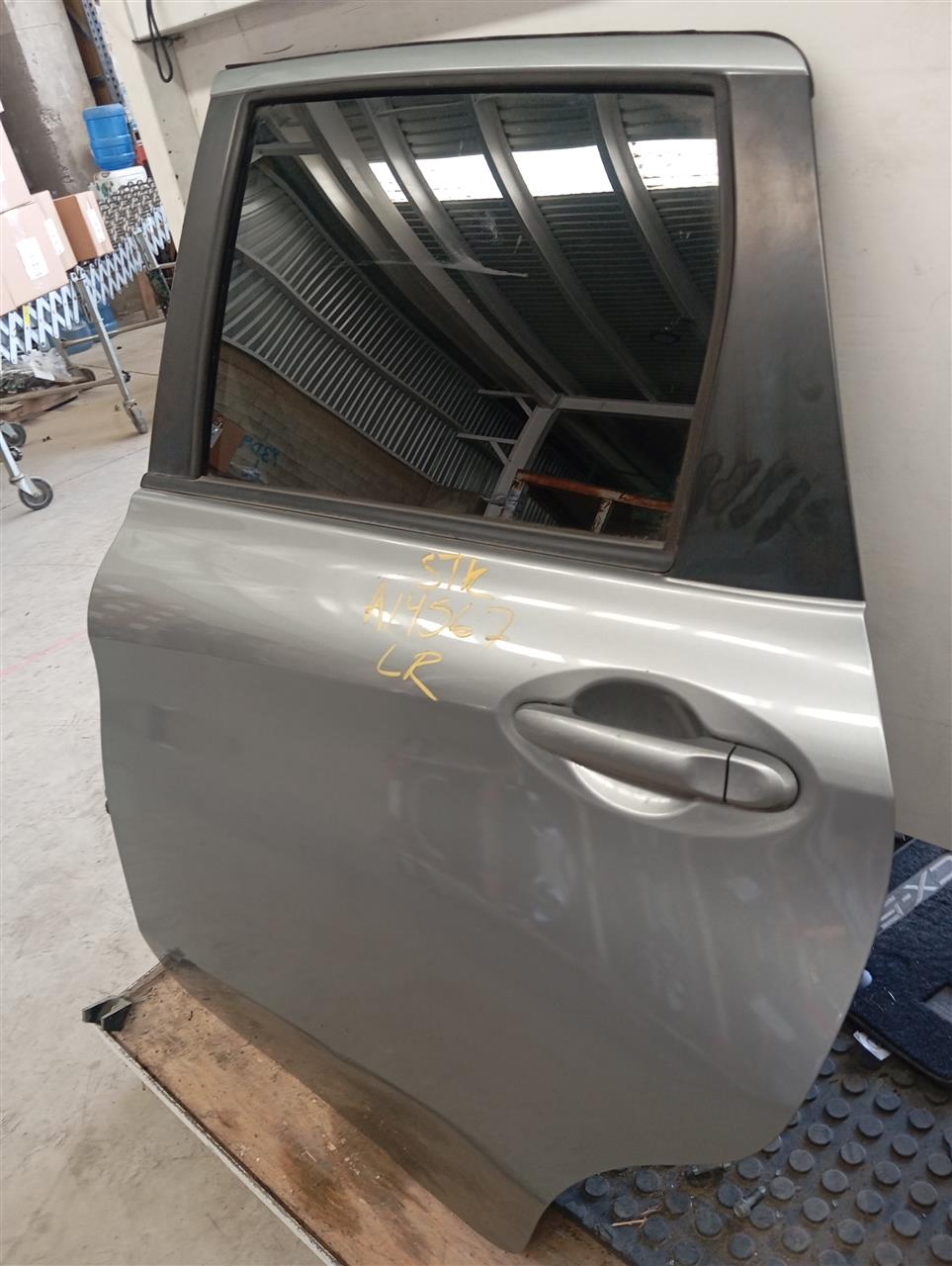 Part image 4