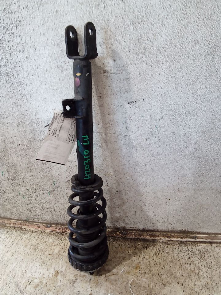 2012 GENESIS Hyundai Strut