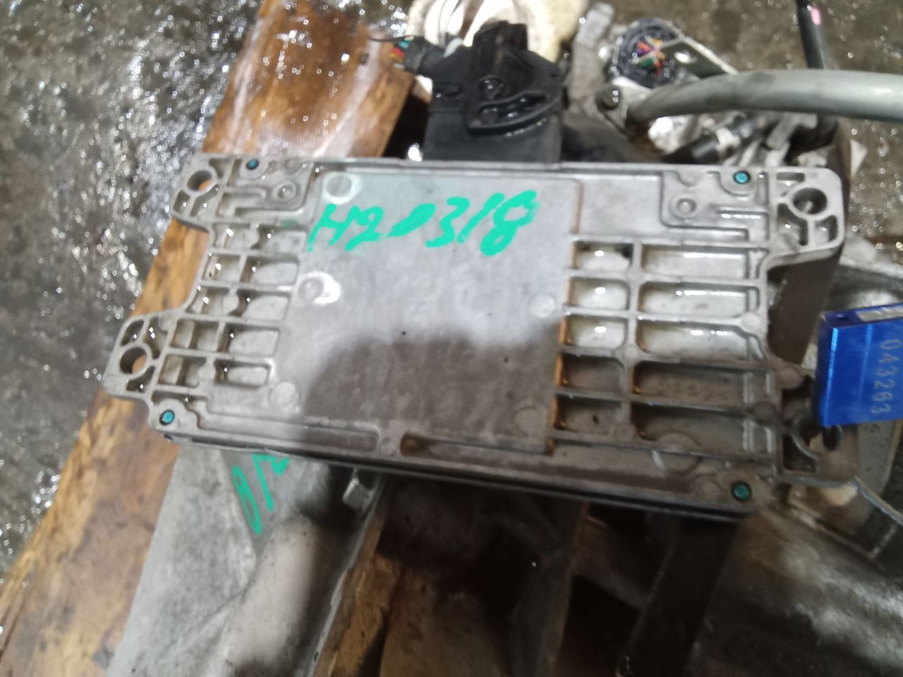 Part image 3