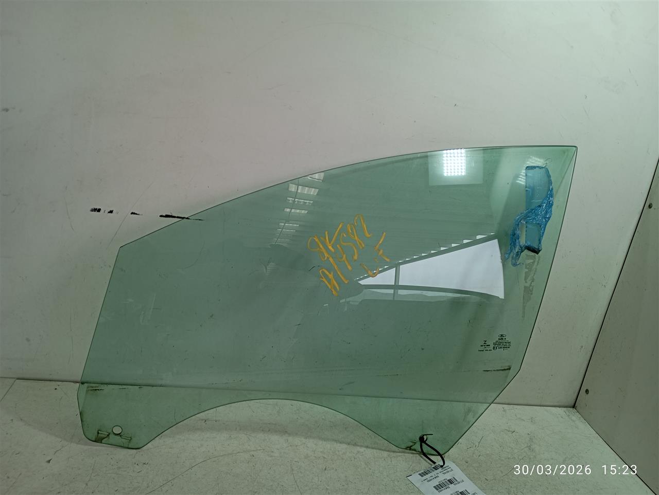 2016 Ford FUSION Door Glass, Front