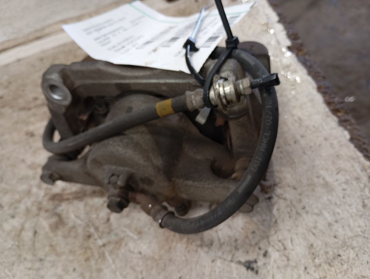 2016 Nissan ROGUE Caliper