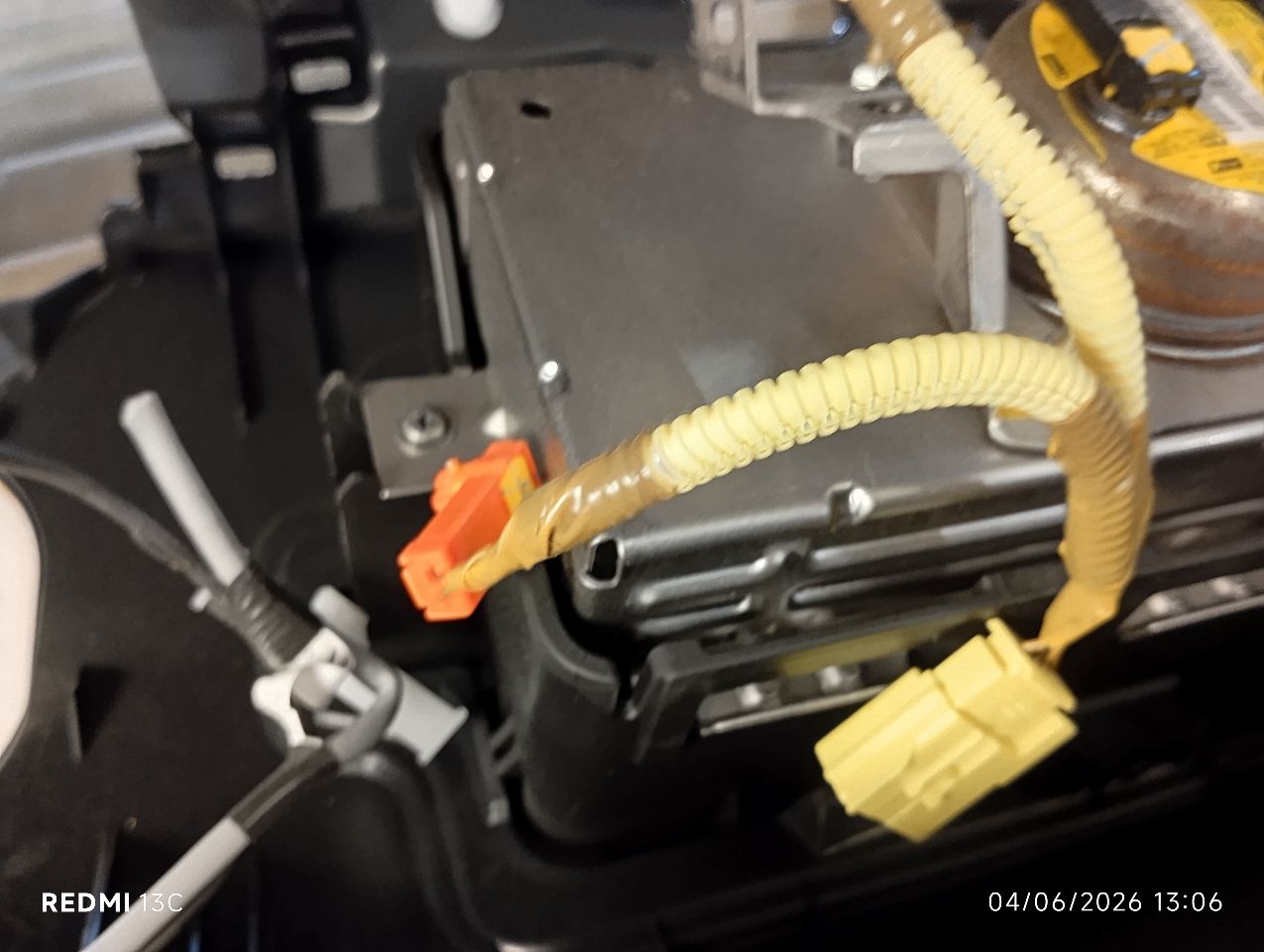 Part image 16